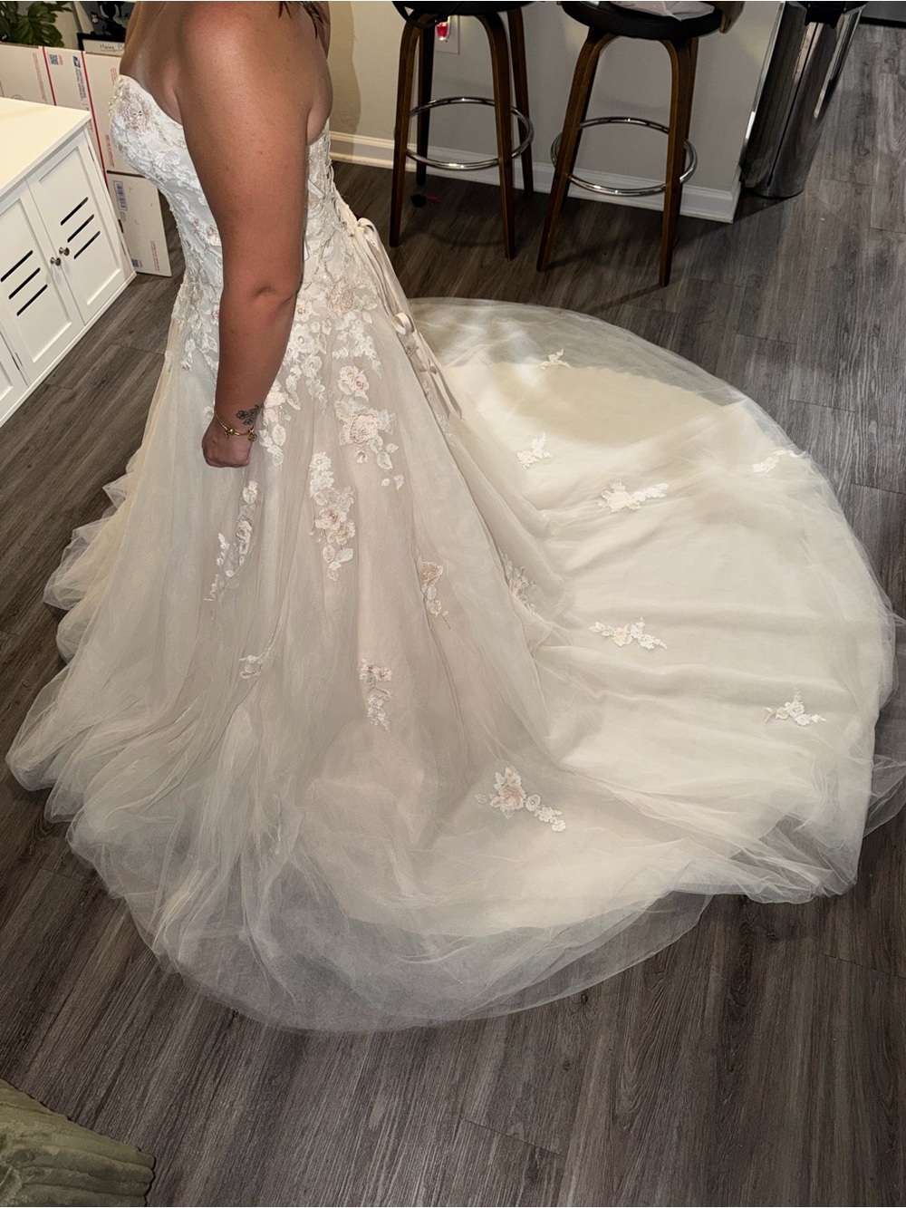 David's Bridal Ivory Strapless Lace Appliqué A-Line Wedding Gown - Picture 12 of 13